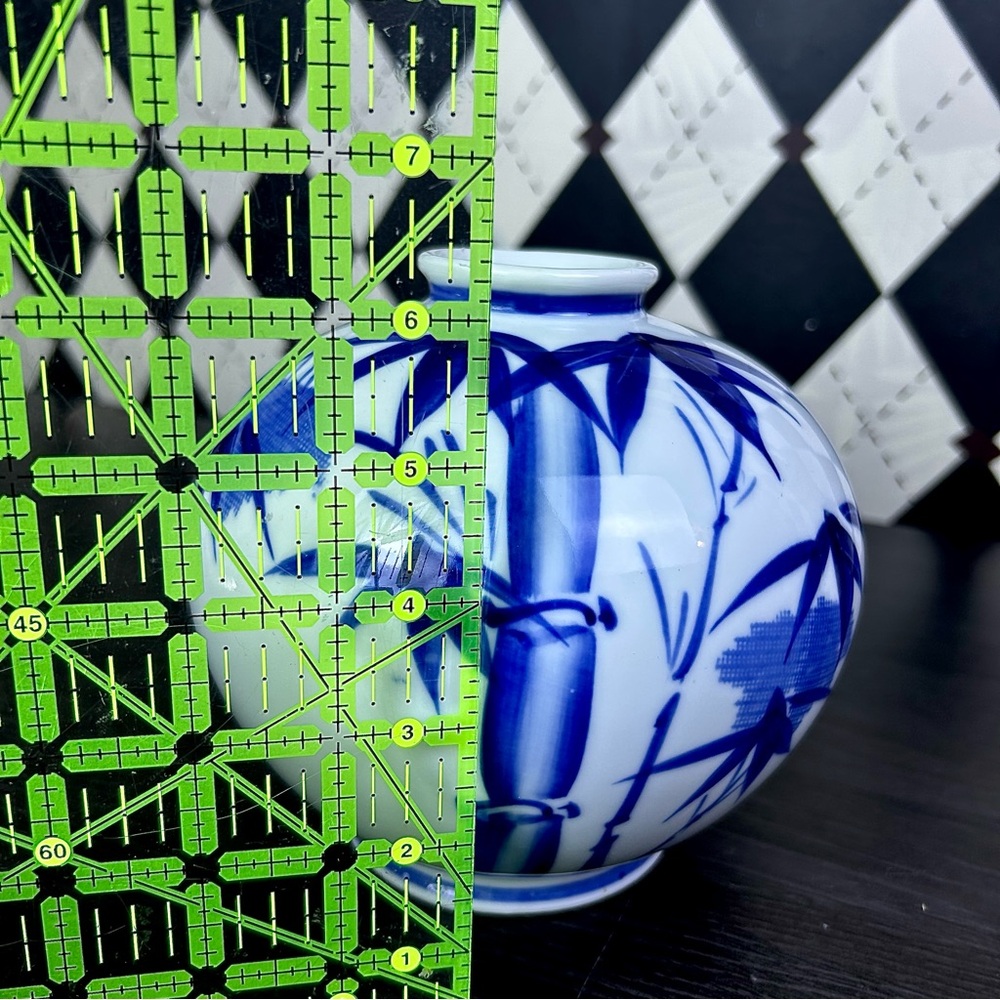 Blue White Porcelain Bamboo Vase Chinoiserie‎ 6.5” Grandmillenial Japan Decor - Picture 13 of 17
